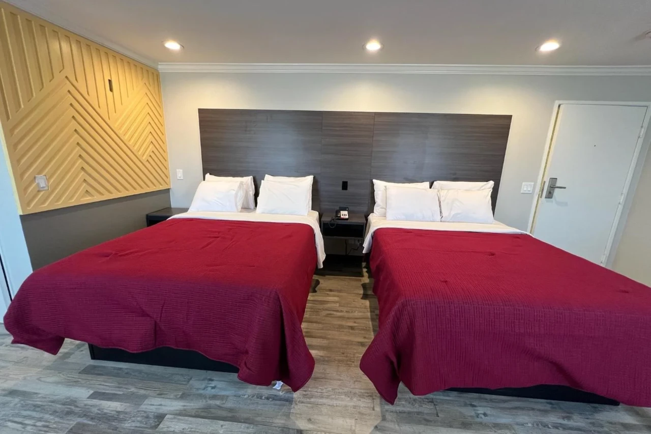 Experience Cloud 9 Inn LAX in Inglewood, CA